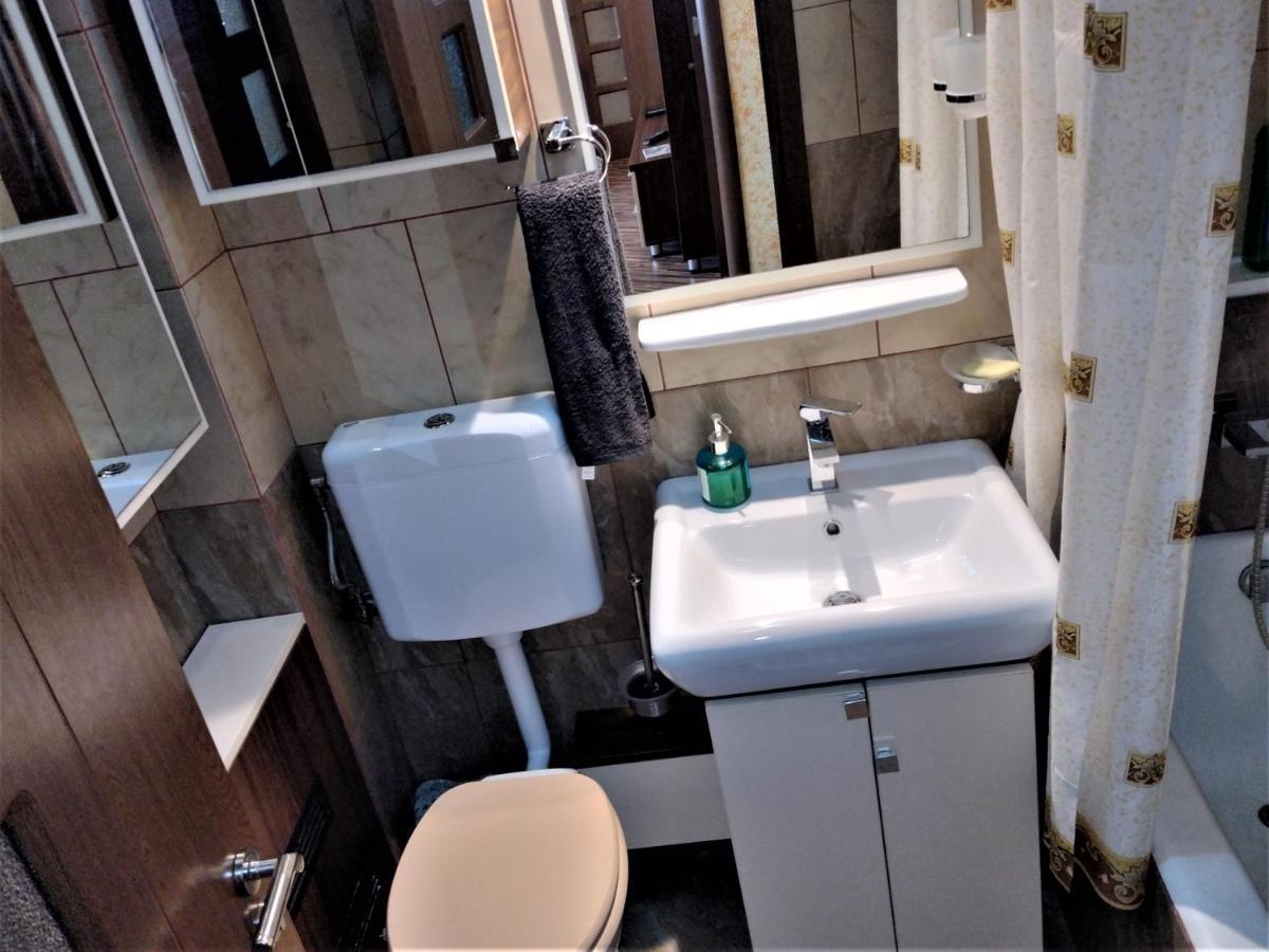 Apartament Maria Boekarest Buitenkant foto
