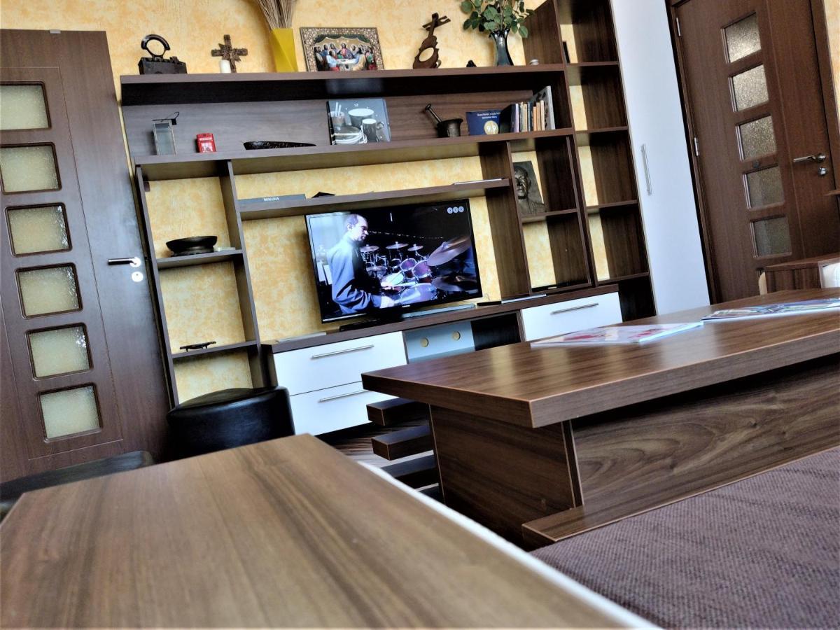 Apartament Maria Boekarest Buitenkant foto